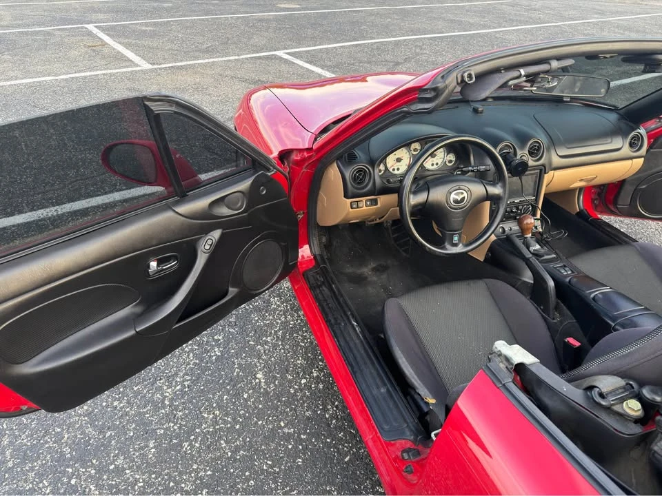 2002 Mazda NB MX-5 Miata - Image 5 of 10