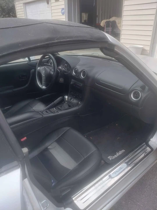 1998 Mazda NB MX-5 Miata - Image 9 of 10