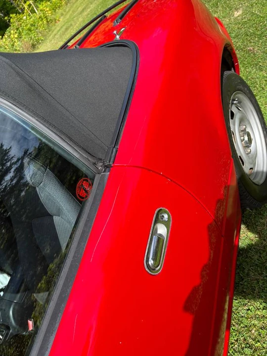 1990 Mazda NA MX-5 Miata - Image 5 of 10