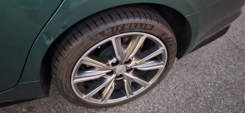2026 Cadillac CT5-V - Image 2 of 7