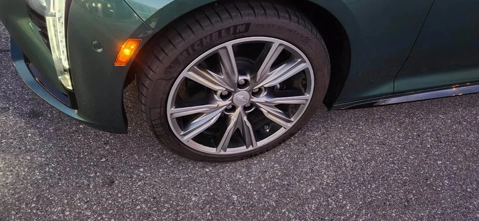 2026 Cadillac CT5-V - Image 3 of 7