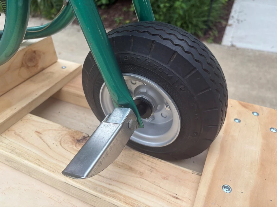 Vehicle image 10 of 22