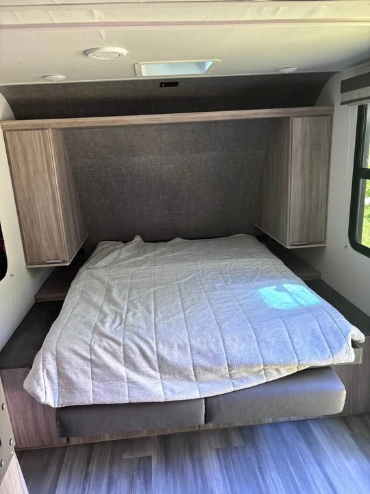 Winnebago - Image 9 of 9