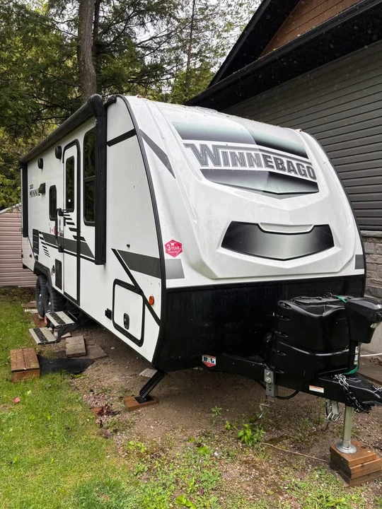 Winnebago - Image 2 of 9
