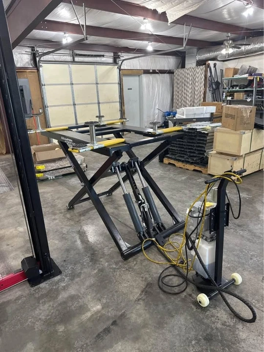 Parts & Memorabilia Tools - Image 2 of 3