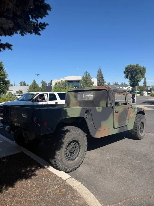 2008 Hummer HMMWV - Image 2 of 8