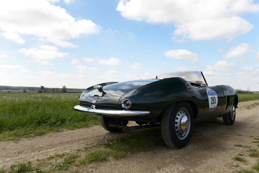 1954 Arnolt - Image 9 of 31