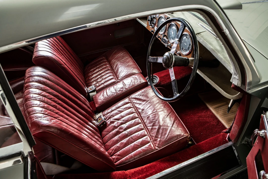 1955 Aston Martin DB1 & DB2 & DB2/4 & DB Mark III - Image 24 of 31