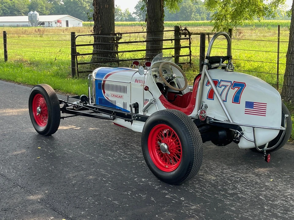 Ford Model B - Image 3 of 31