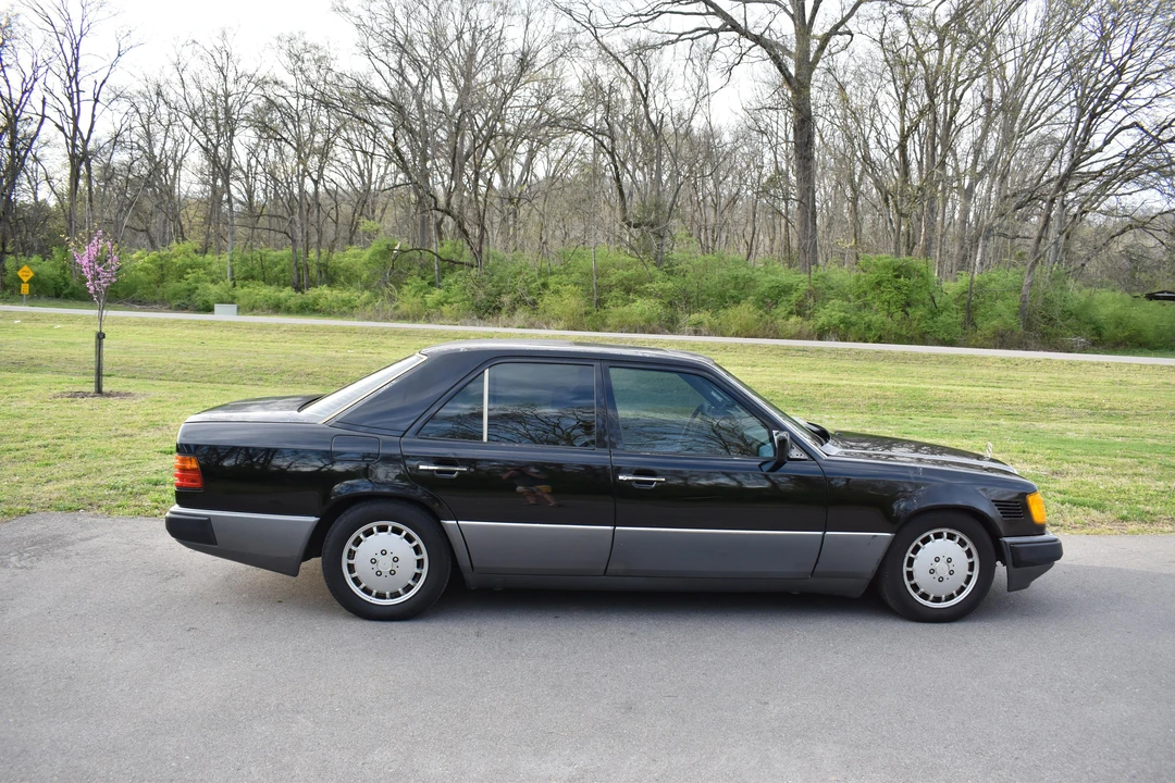 1991 Mercedes-Benz W124 E-Class - Image 20 of 31