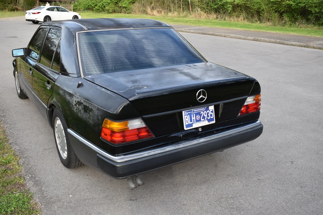 1991 Mercedes-Benz W124 E-Class - Image 14 of 31