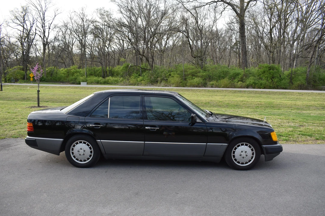 1991 Mercedes-Benz W124 E-Class - Image 21 of 31