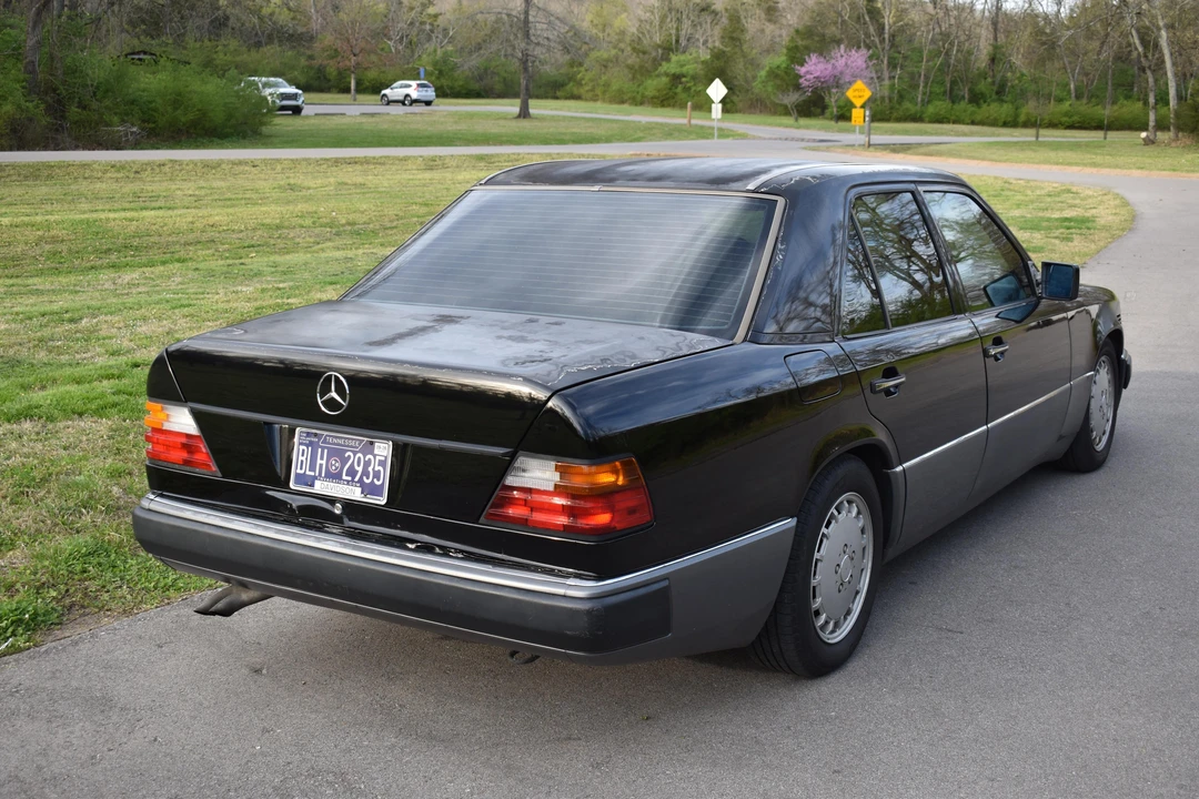 1991 Mercedes-Benz W124 E-Class - Image 16 of 31