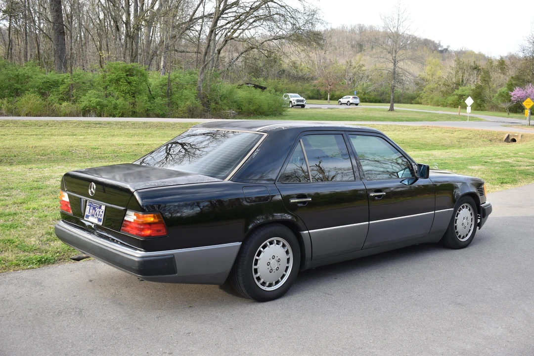 1991 Mercedes-Benz W124 E-Class - Image 19 of 31