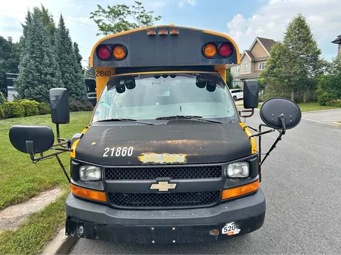 2011 Chevrolet Express Minibus