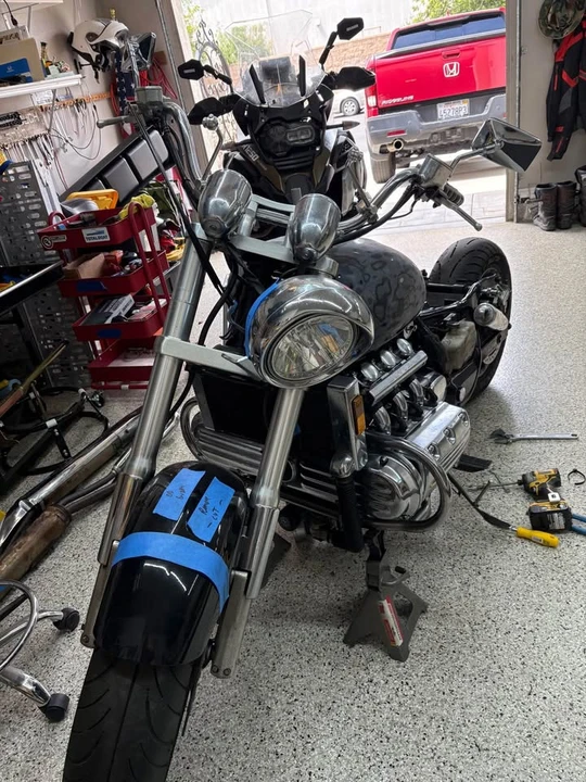 1998 Honda Gold Wing - Image 5 of 10