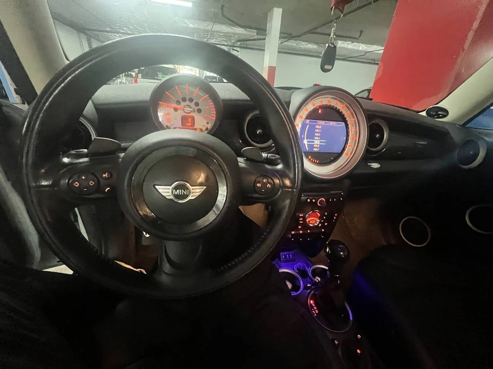 2013 Mini Coupe & Roadster - Image 10 of 11