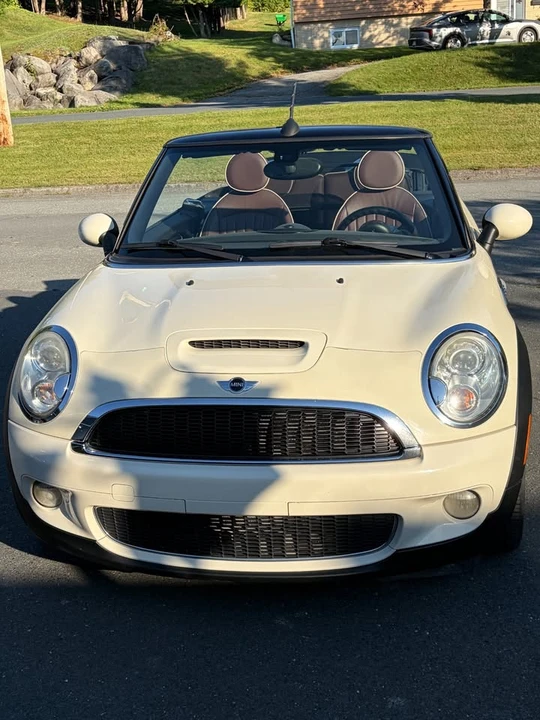 2010 Mini Mini 2nd Gen - Image 2 of 11