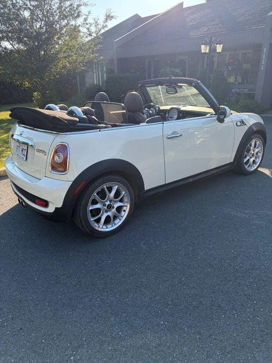 2010 Mini Mini 2nd Gen - Image 3 of 11