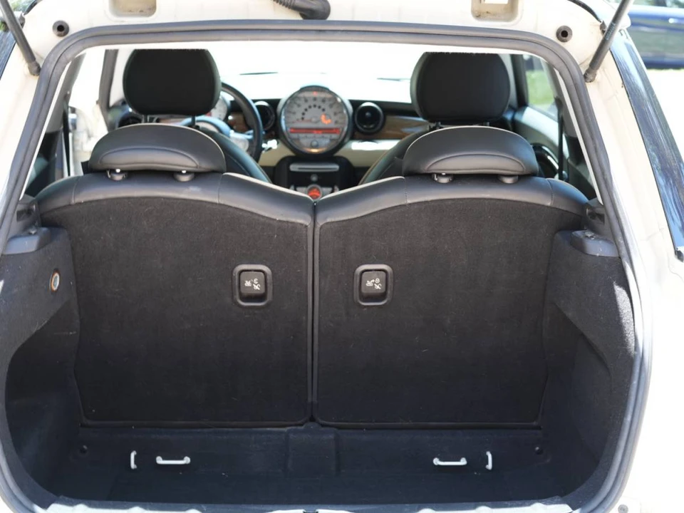 2009 Mini Mini 2nd Gen - Image 13 of 17