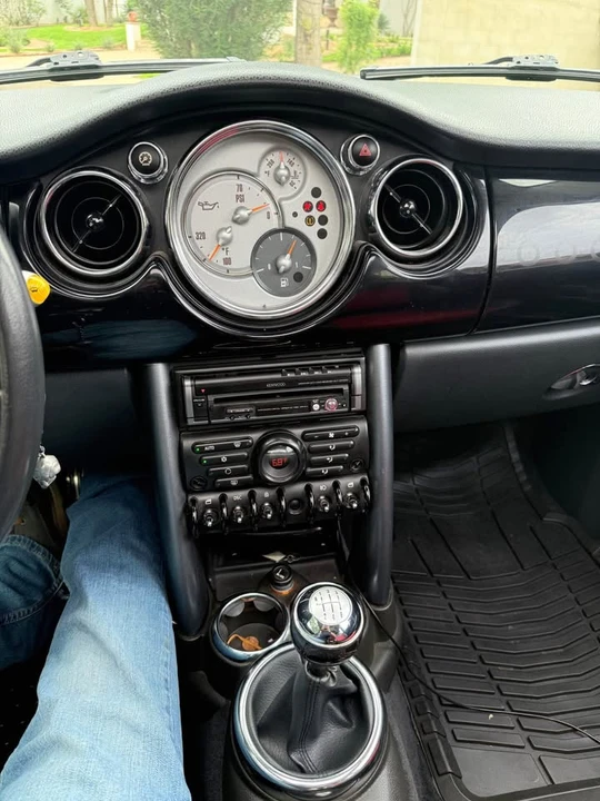 Mini Mini Cooper S 1st Gen - Image 8 of 10