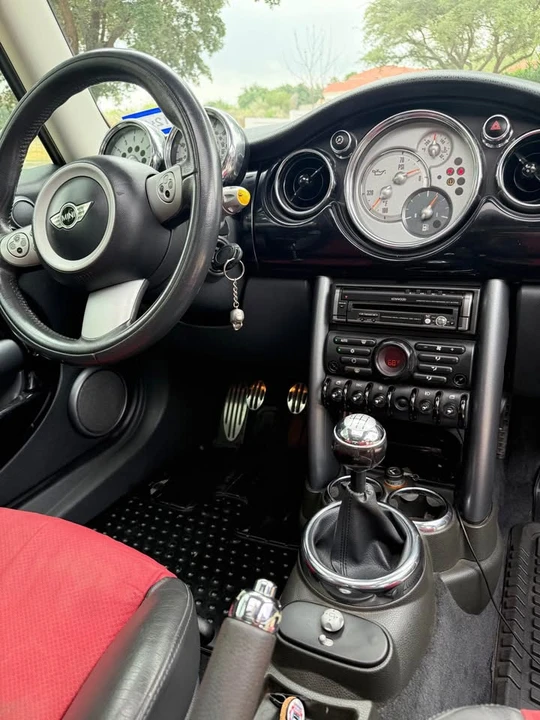 Mini Mini Cooper S 1st Gen - Image 10 of 10