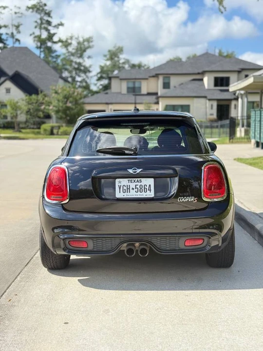 2017 Mini Mini Cooper S 3rd Gen - Image 5 of 23