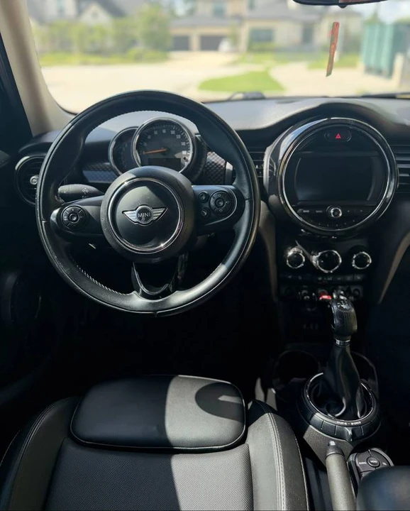 2017 Mini Mini Cooper S 3rd Gen - Image 22 of 23