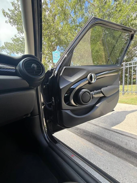 2017 Mini Mini Cooper S 3rd Gen - Image 11 of 23