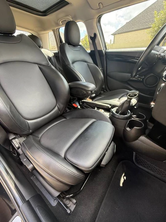2017 Mini Mini Cooper S 3rd Gen - Image 8 of 23