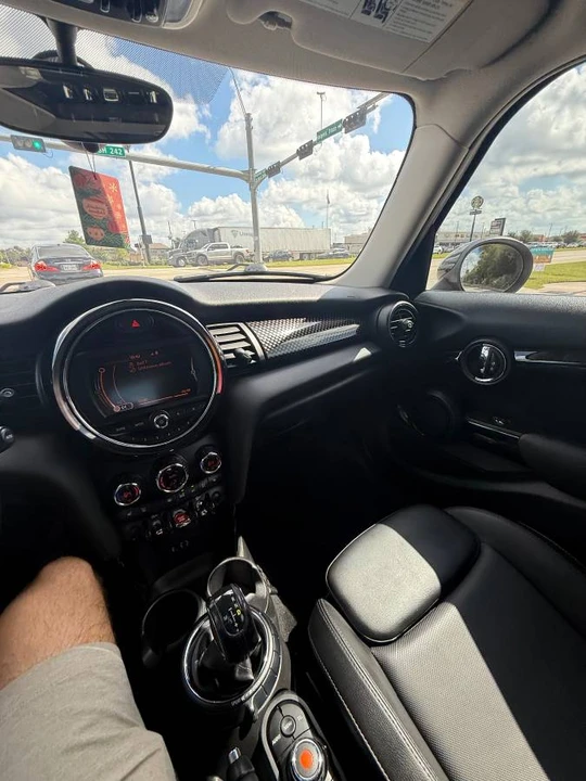 2017 Mini Mini Cooper S 3rd Gen - Image 21 of 23