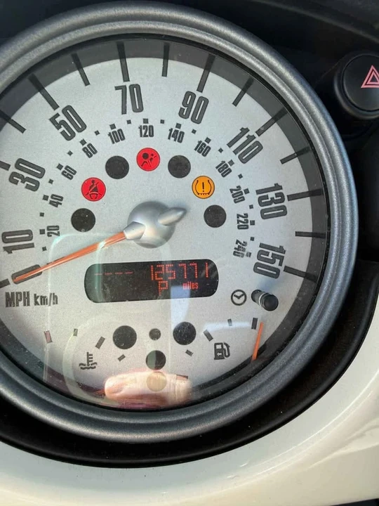 2008 Mini Mini Cooper S 1st Gen - Image 5 of 8