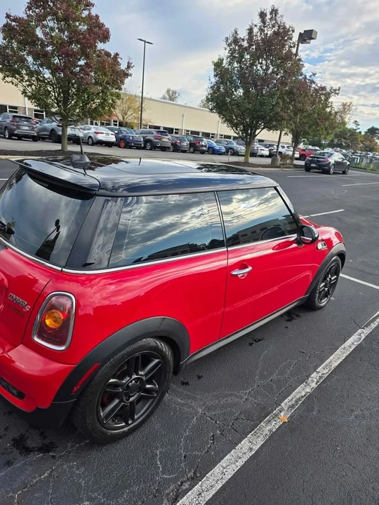 2010 Mini Mini 2nd Gen - Image 3 of 9