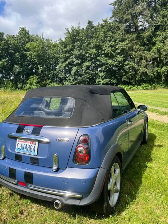 2005 Mini Mini Cooper S 1st Gen - Image 5 of 8