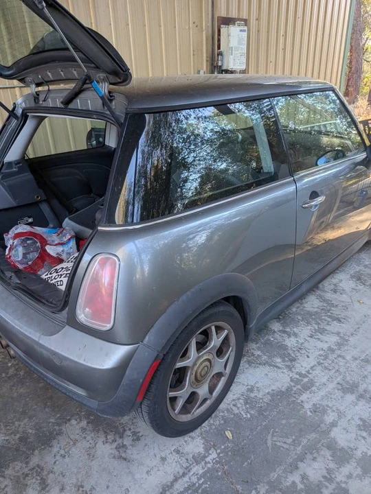 2005 Mini Mini Cooper S 1st Gen - Image 2 of 3