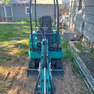 Mini Excavator with Thumb
