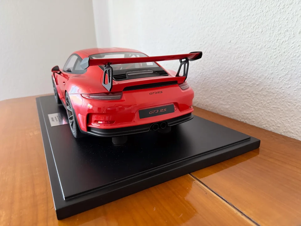 Porsche 991 GT3 RS - Image 8 of 31