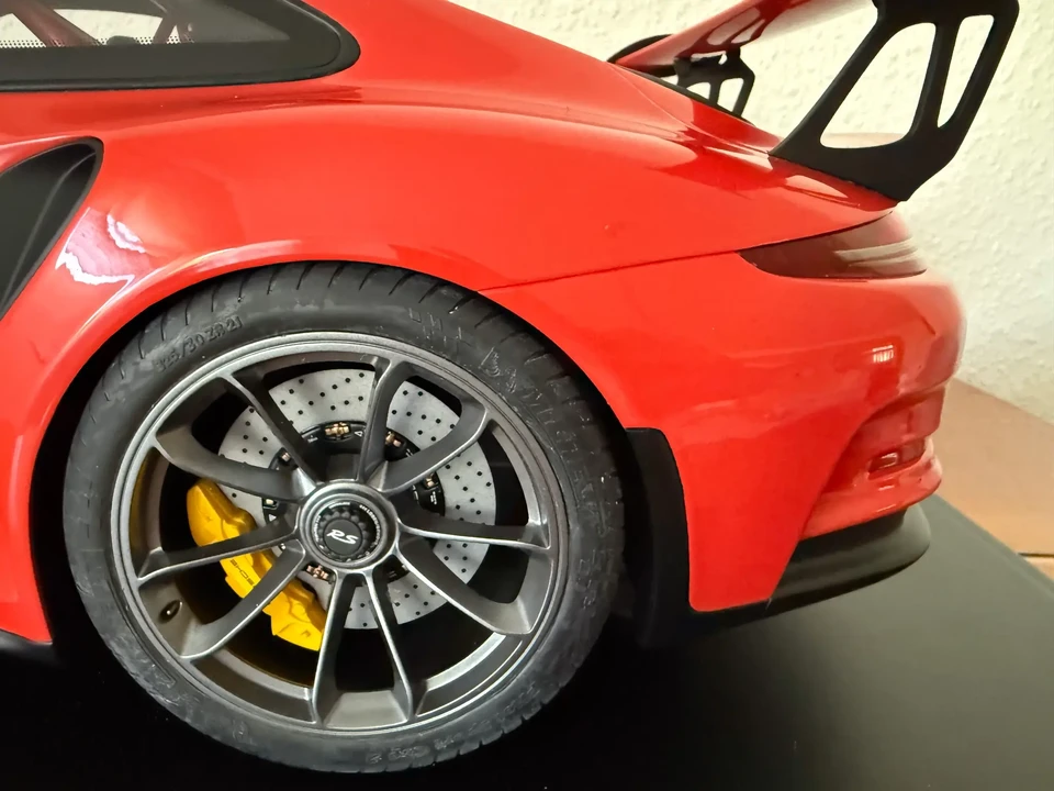 Porsche 991 GT3 RS - Image 23 of 31
