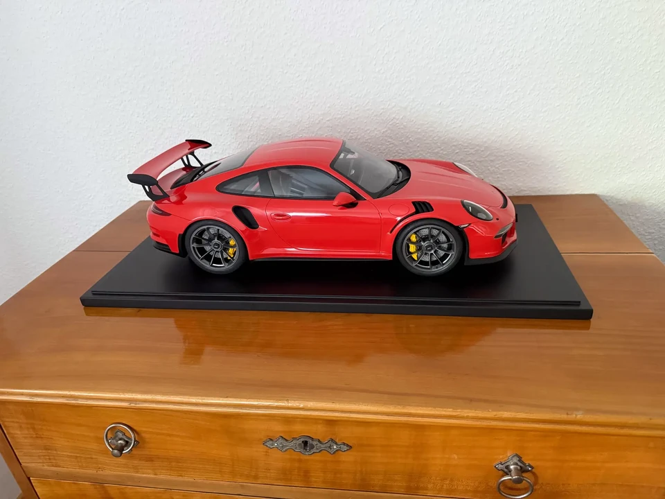 Porsche 991 GT3 RS - Image 13 of 31