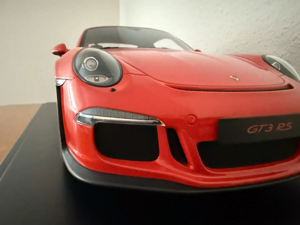 Porsche 991 GT3 RS - Image 19 of 31