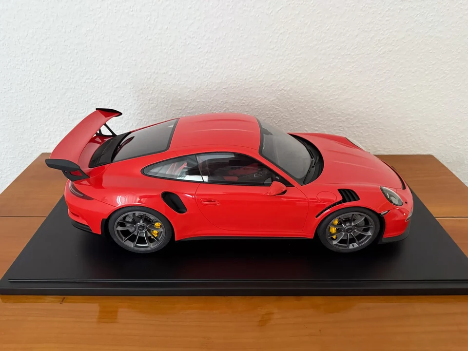 Porsche 991 GT3 RS - Image 12 of 31