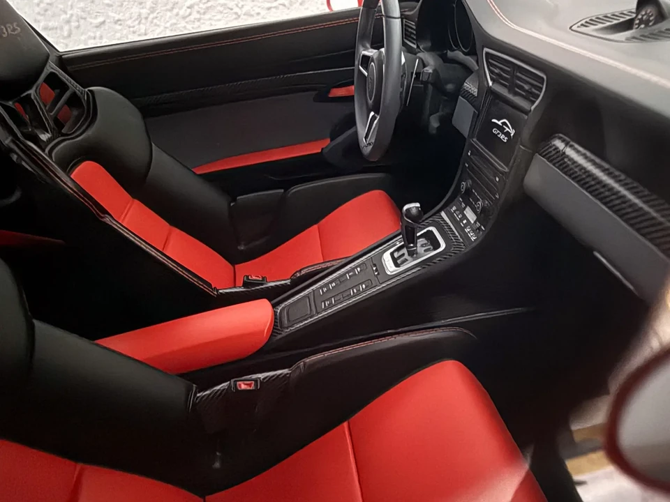 Porsche 991 GT3 RS - Image 26 of 31