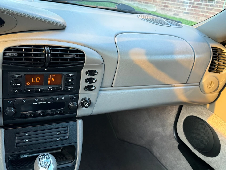 2000 Porsche 996 Carrera - Image 10 of 17