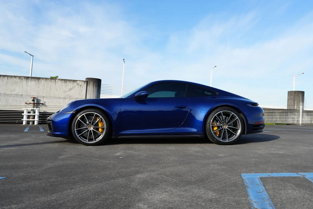2021 Porsche 992 Carrera 4S - Image 7 of 23