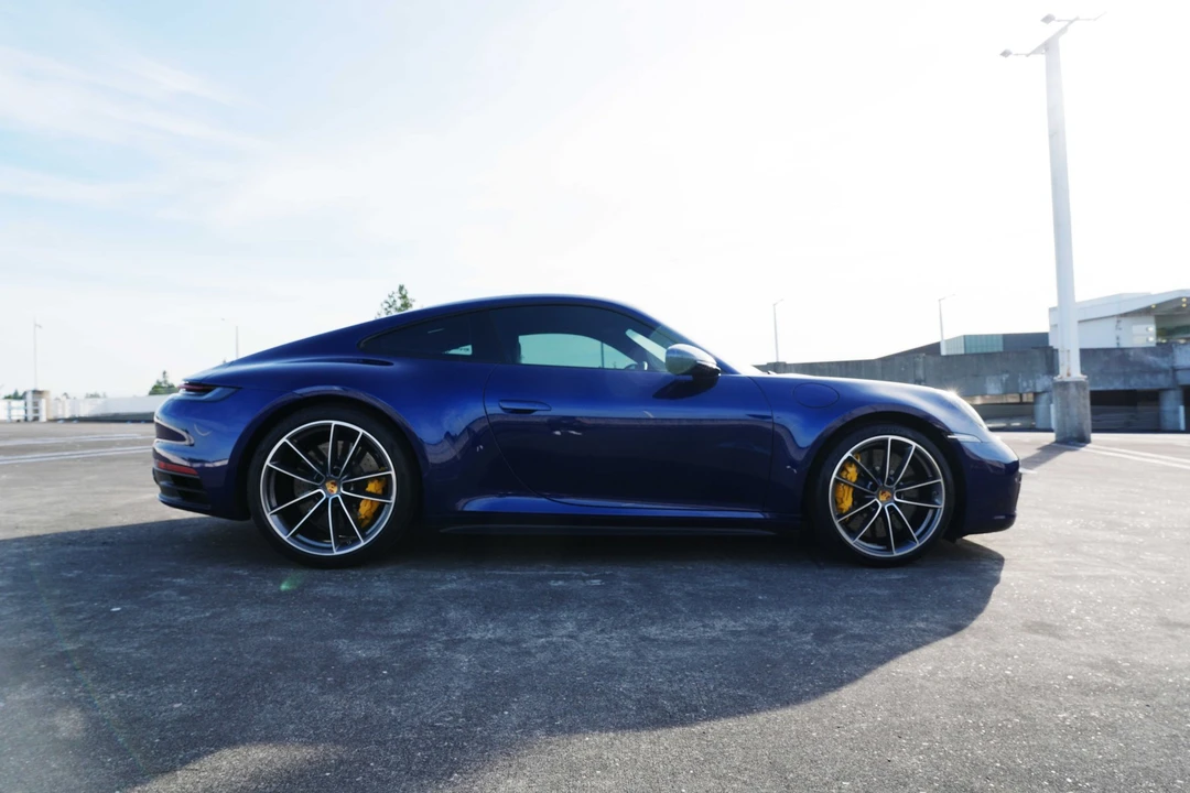 2021 Porsche 992 Carrera 4S - Image 11 of 23