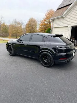 2022 Porsche Cayenne E-Hybrid Coupe