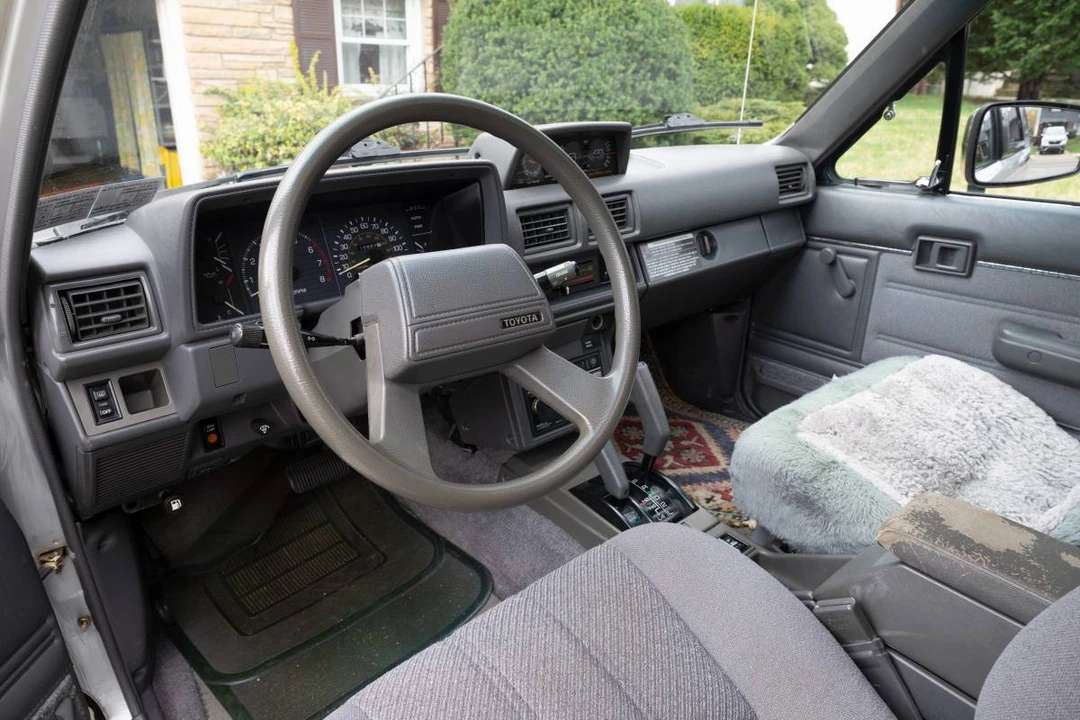 1987 Toyota 4Runner 1st Gen - Image 9 of 16