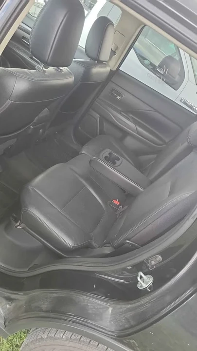 2016 Mitsubishi Outlander - Image 7 of 7
