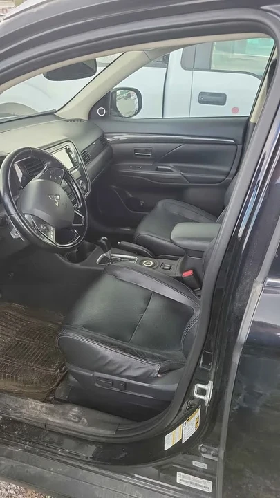 2016 Mitsubishi Outlander - Image 6 of 7