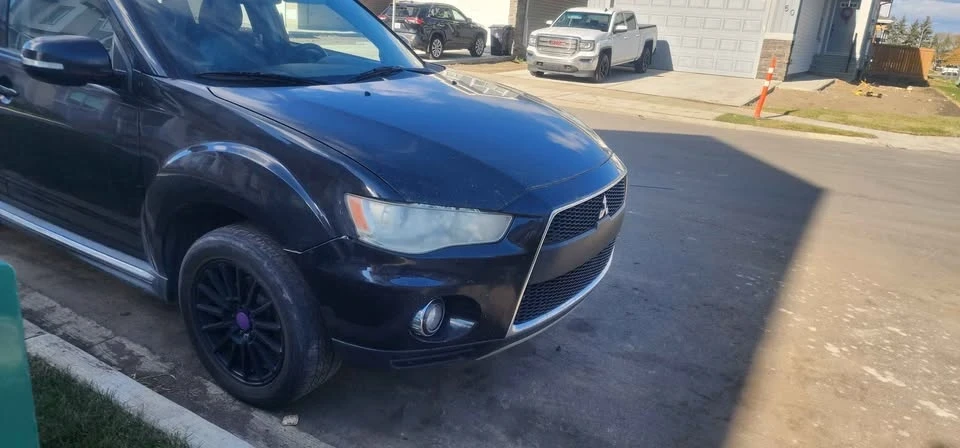 2010 Mitsubishi Outlander - Image 5 of 6